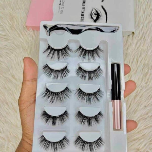 Magnatic eyeliner eyelash box