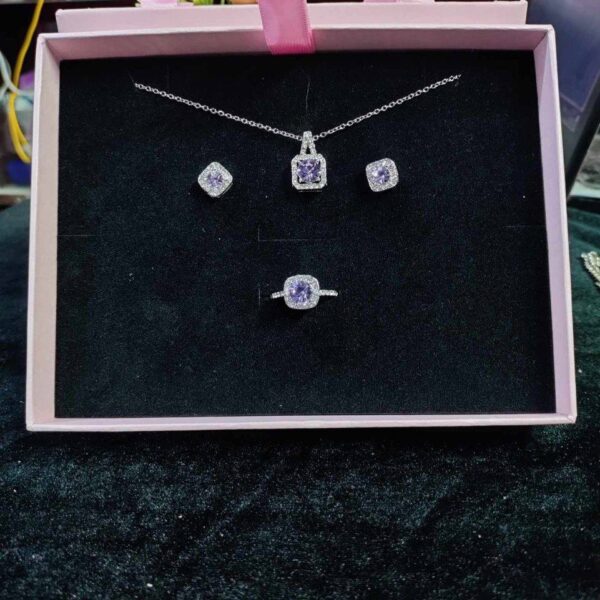 Diamond cut jewellery set