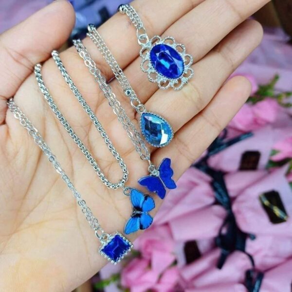 5 pieces Necklace set