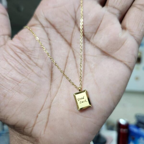 Gold platte colour grunted necklace