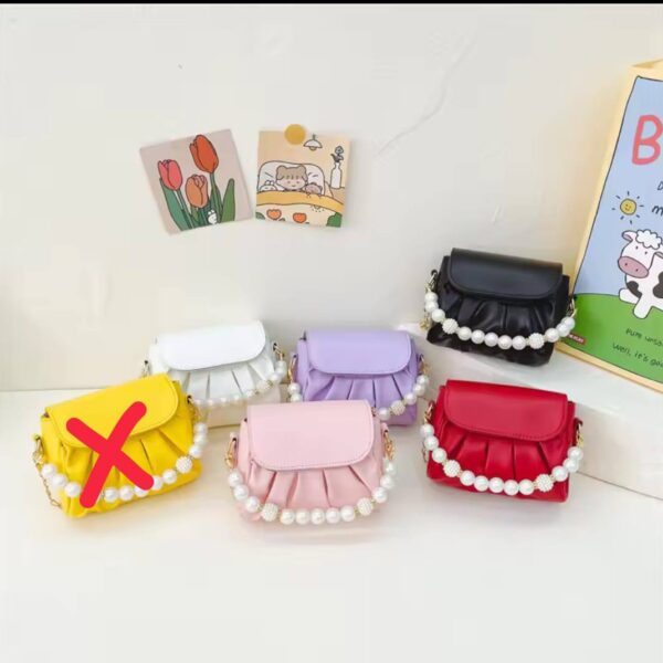 Fashionable Pearl handbag for girls