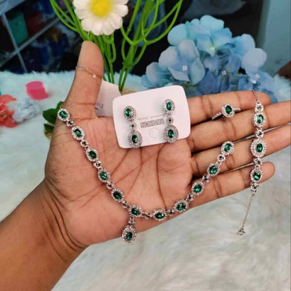 Diamond cut jewellery set