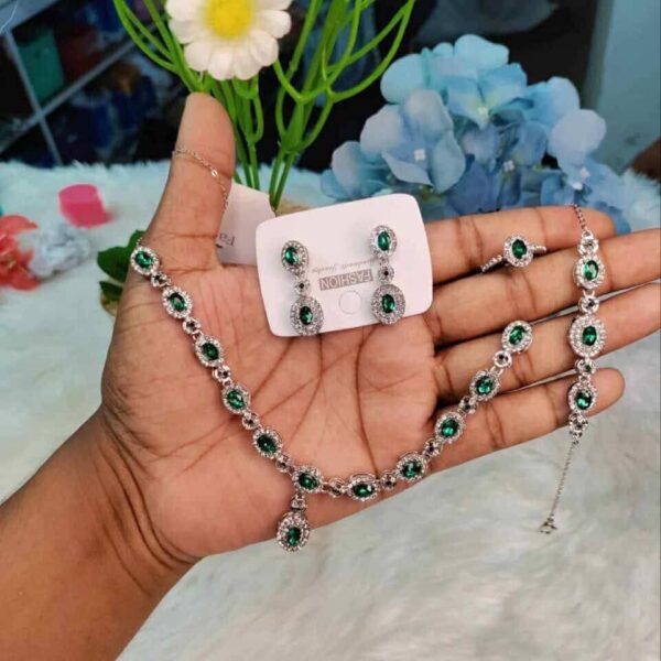 Diamond cut jewellery set