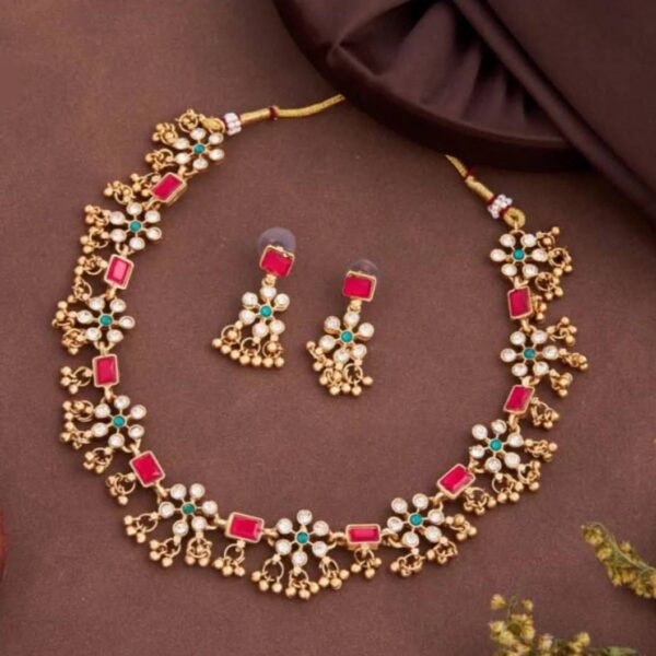 Flower Stone Necklace Set