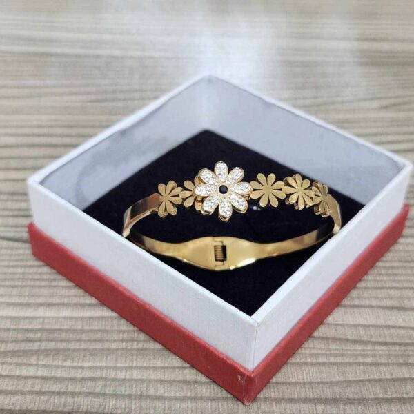 Daisy Flower Braclet